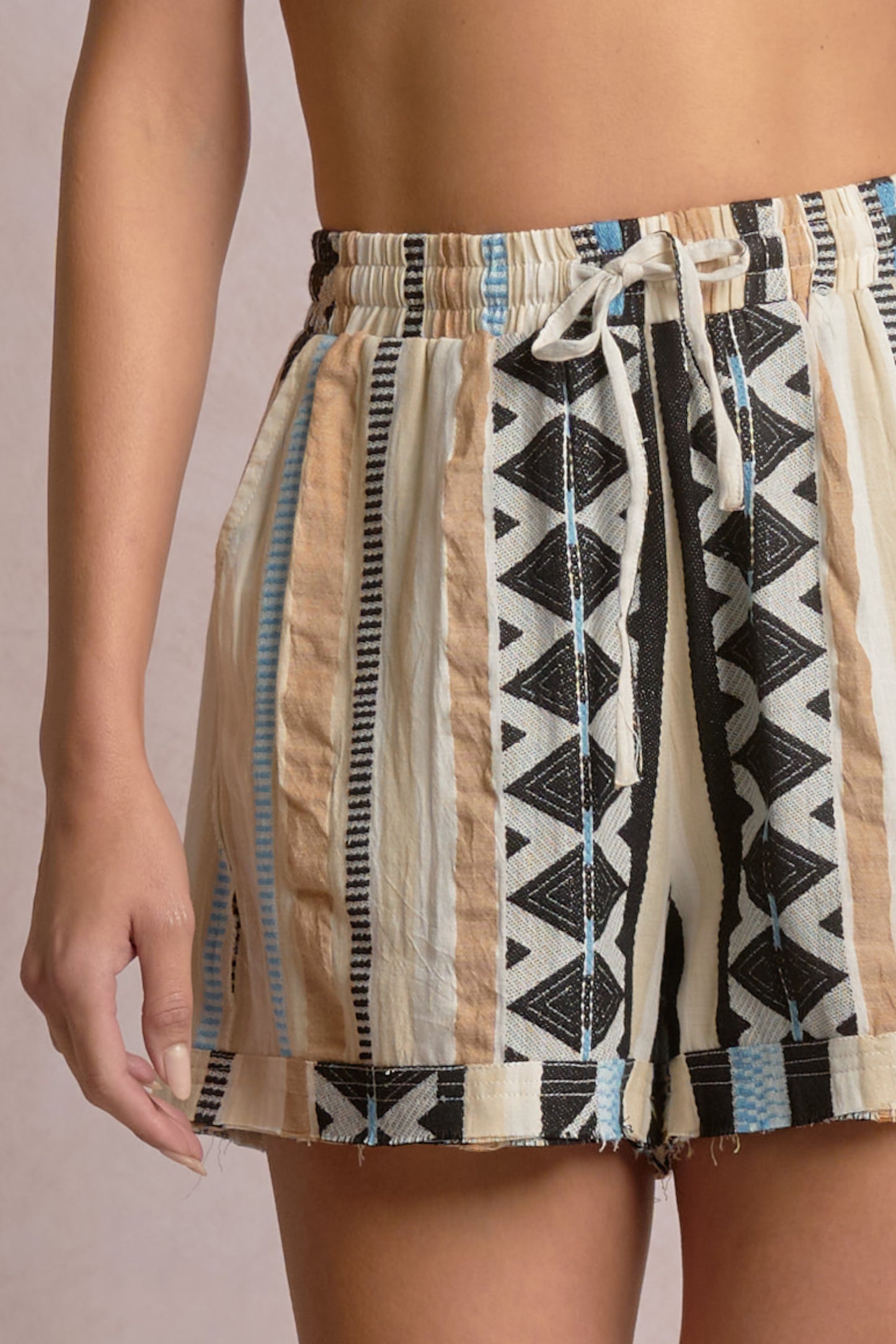 11 Drawstring Short