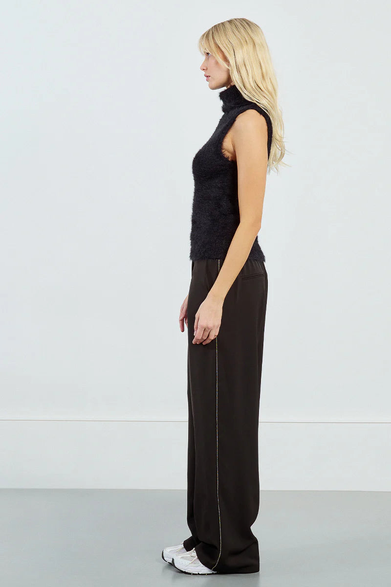 Knitted Sleeveless Sweater- Black